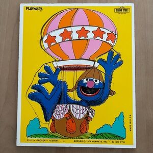 Sesame Street Grover Hot Air Balloon Puzzle - Blue and Yellow